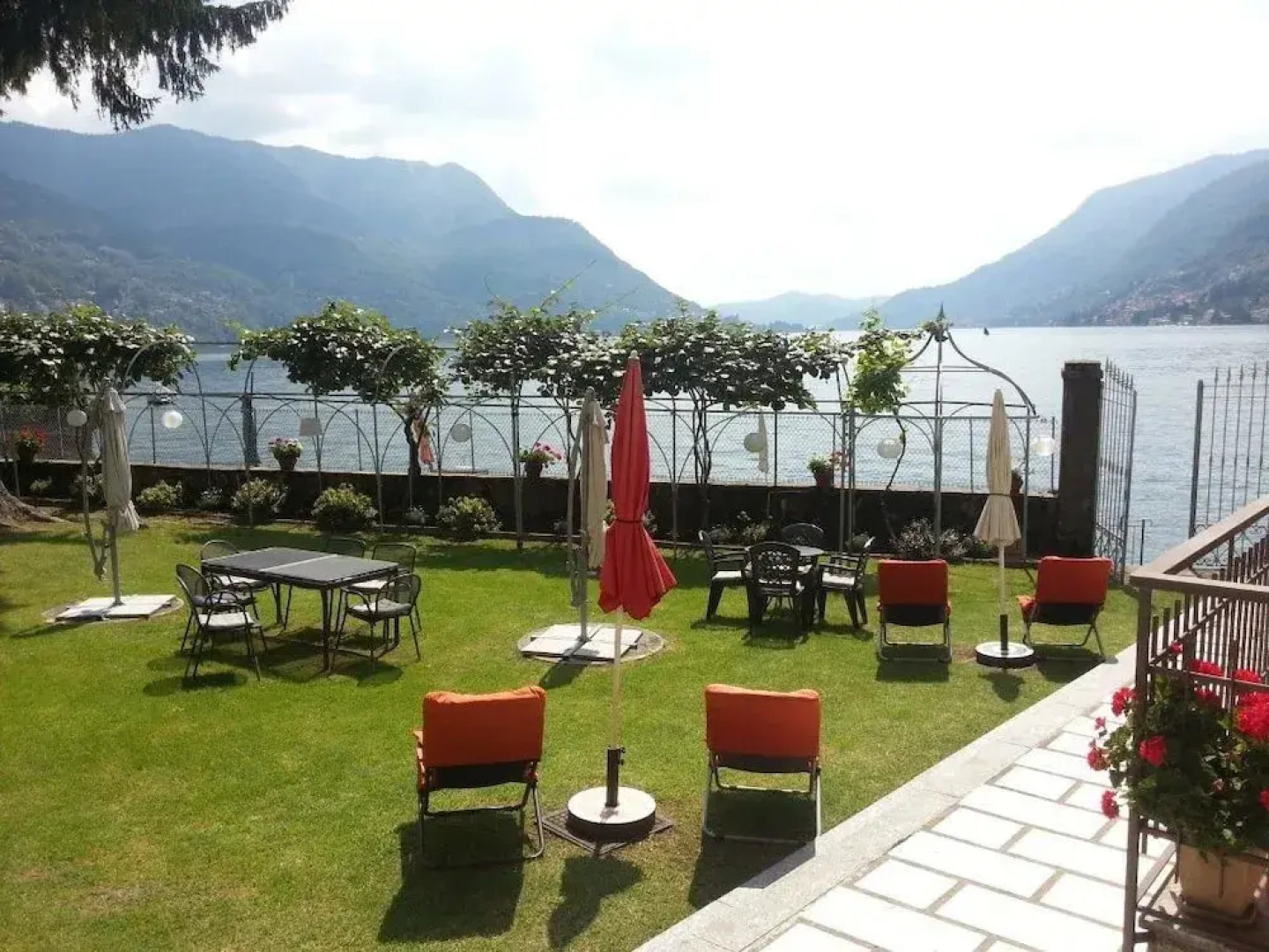 Lake Como Beach Resort and Villas