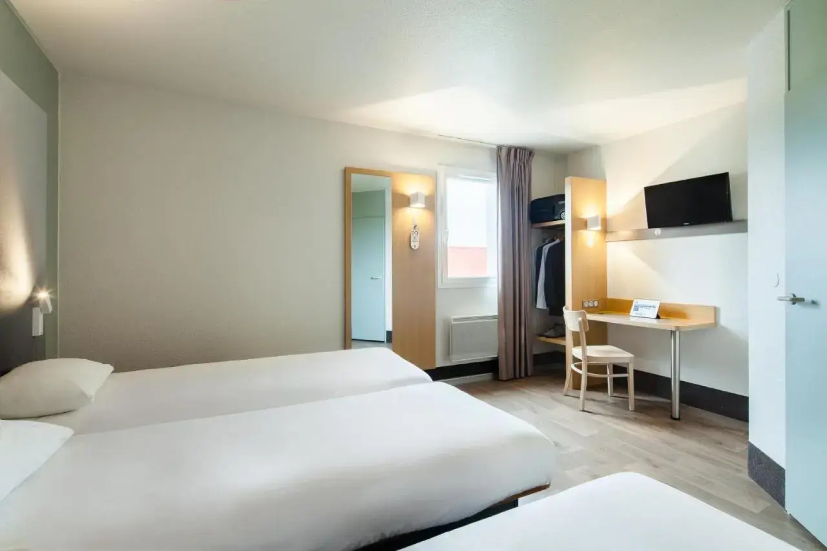 B&B Hôtel Evry Lisses 1