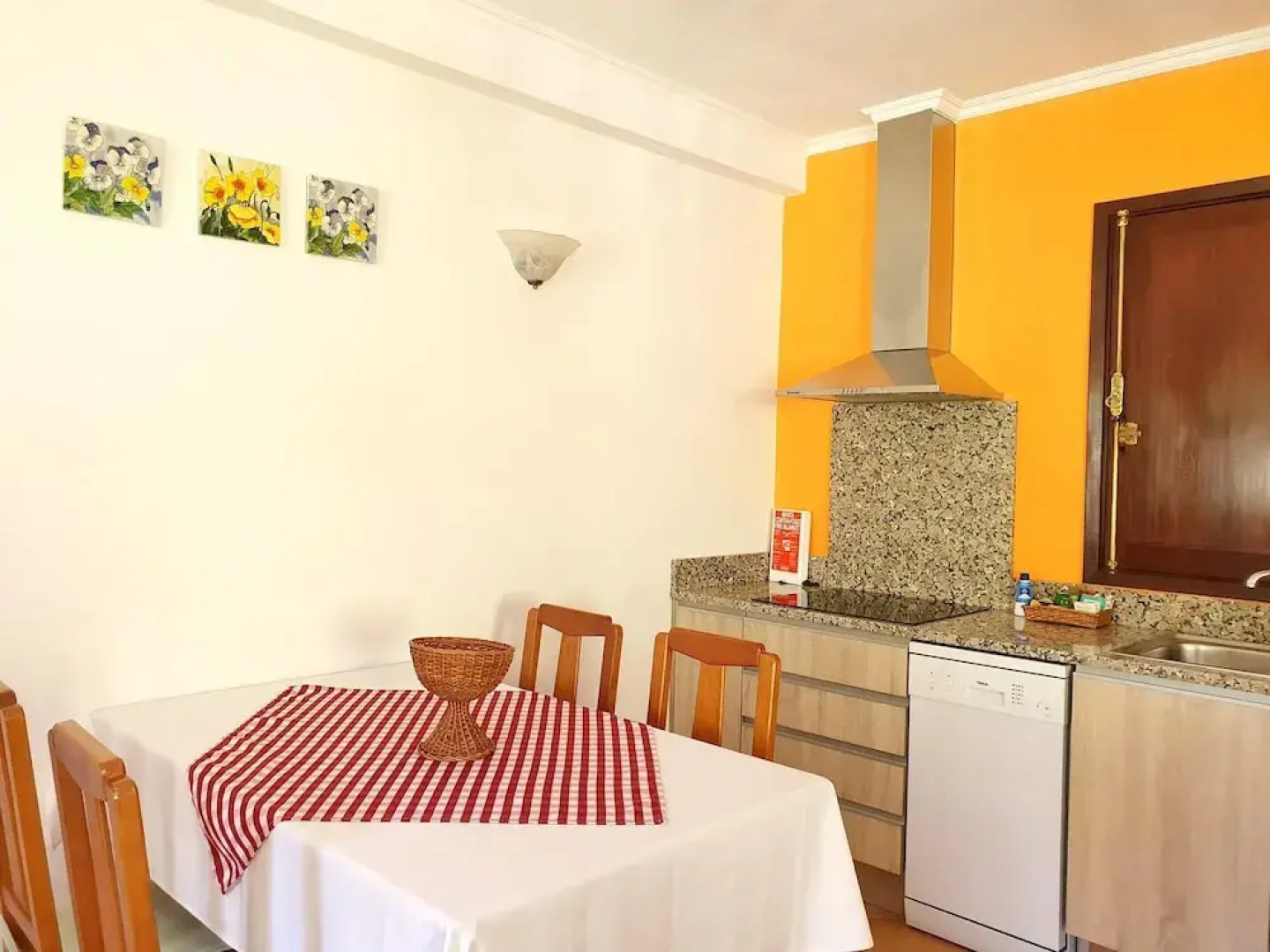 House With 2 Bedrooms in Camacha, With Wonderful Mountain View, Enclos