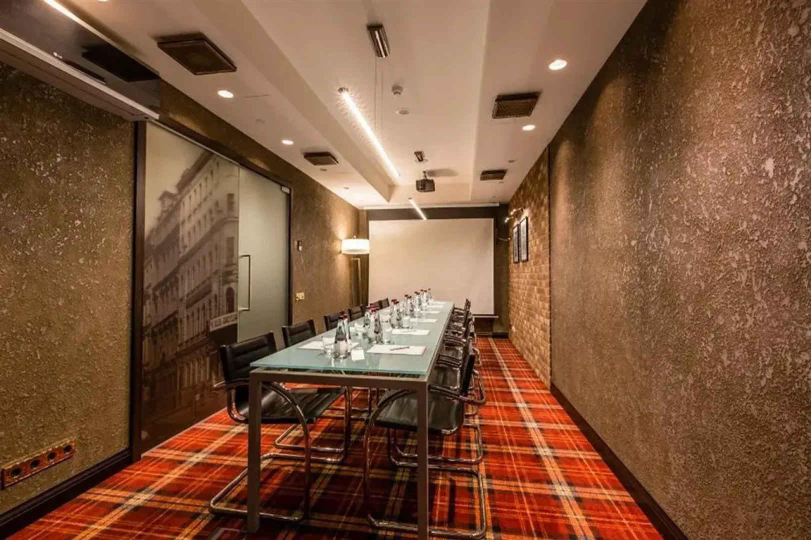 Отель Eurostars Metropole