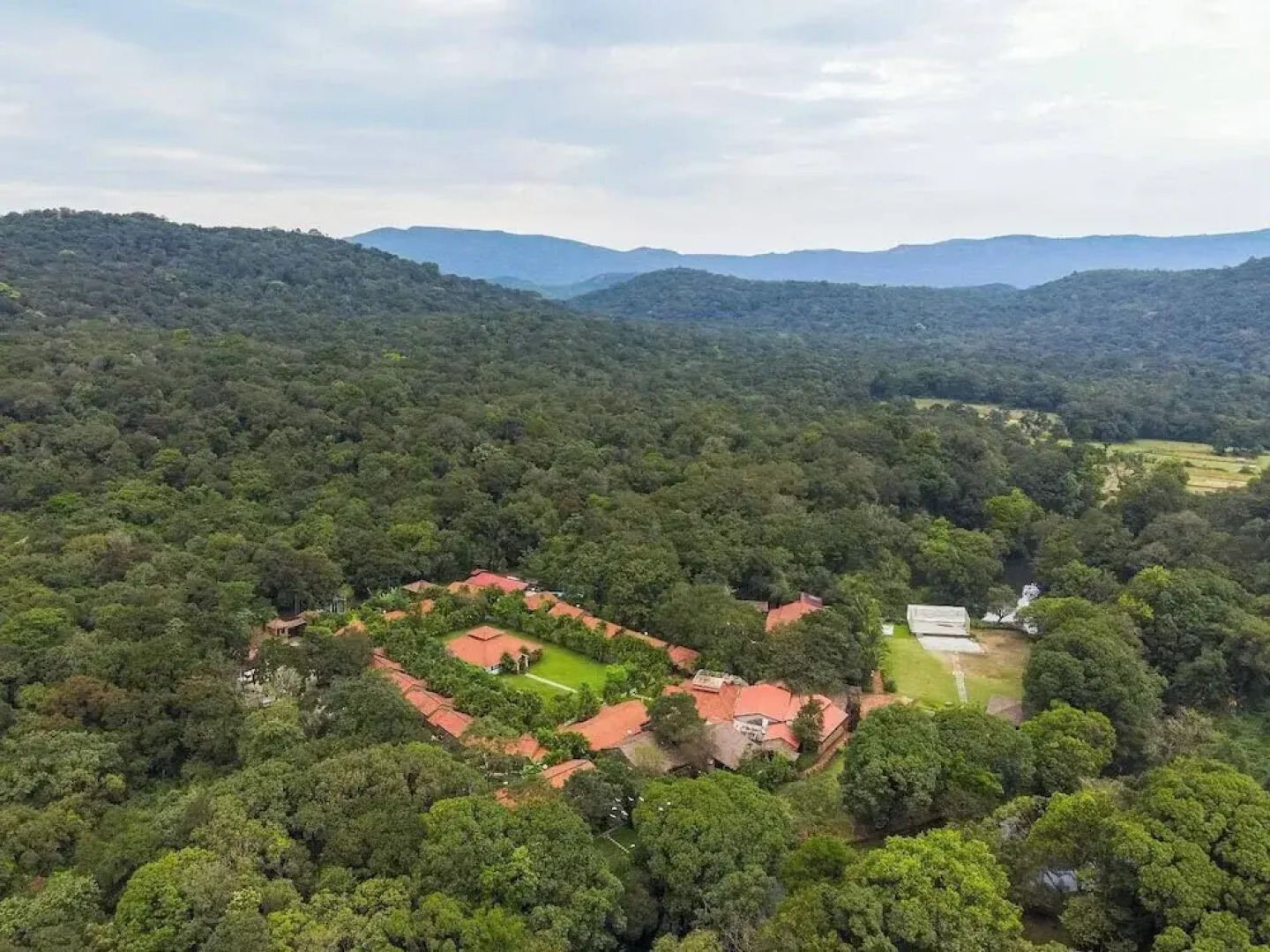 Shangri La Jungle Resort