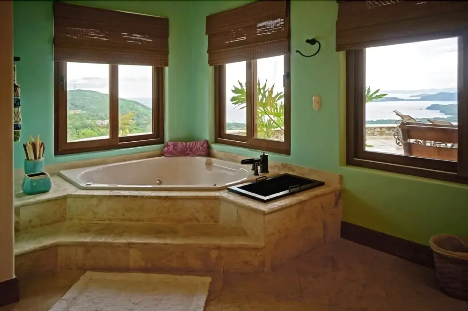 Amazing Ocean View 8 Bedroom Villa