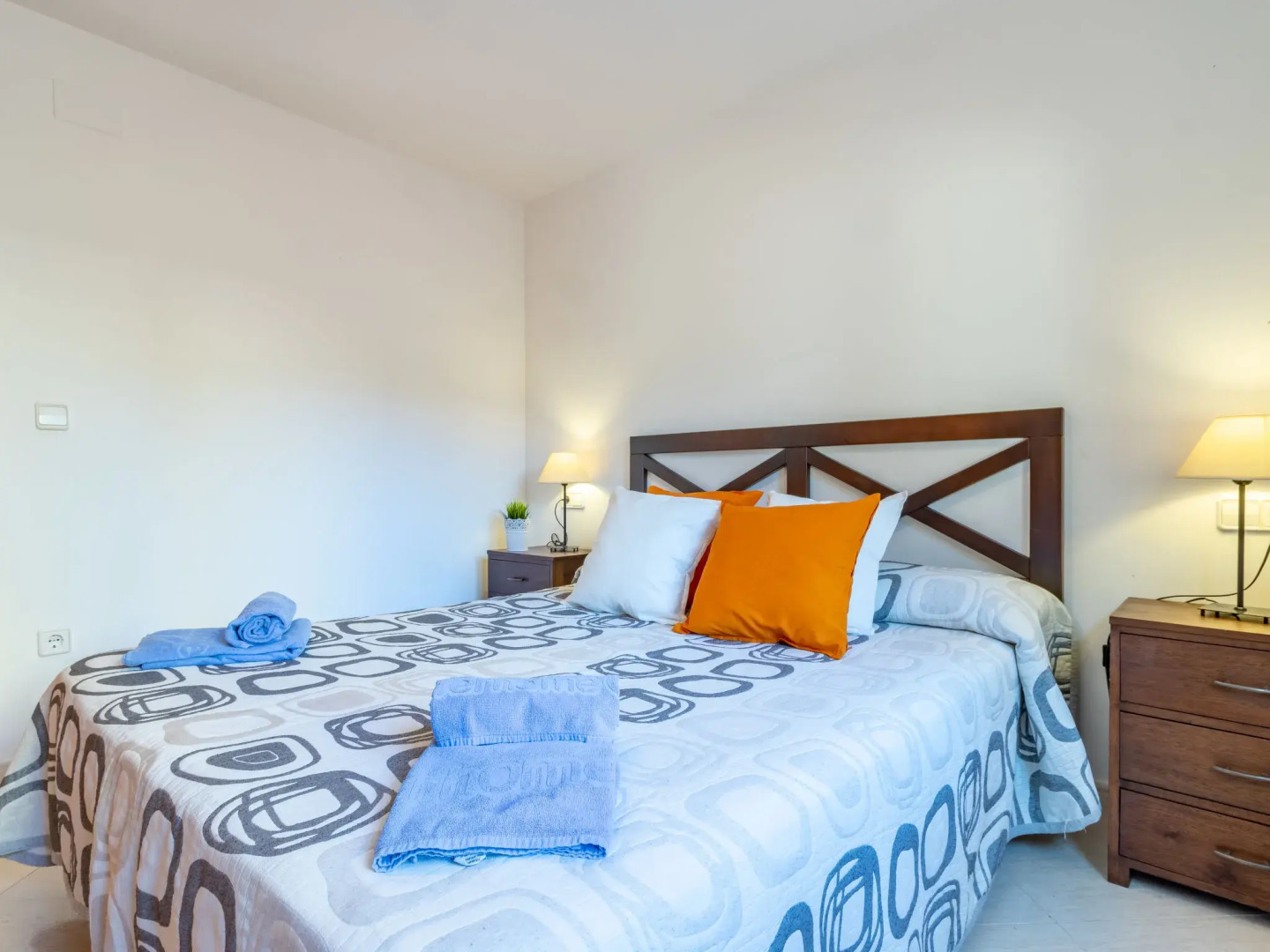 Holiday Home Requesens canal