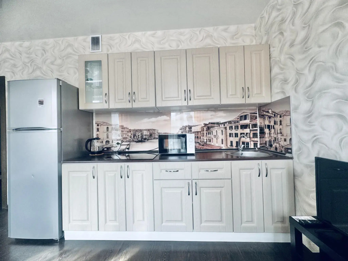 Vegas apartments (Вегас апартментс) на проспекте Гагарина 101 корпус 1