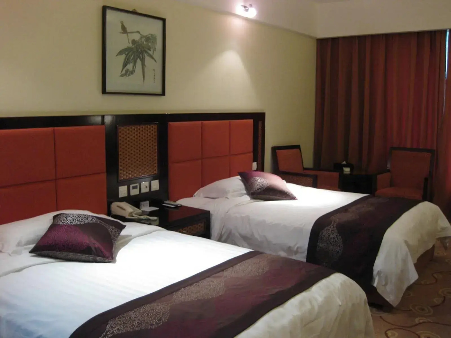 Huasheng Hotel (Chanlin Hot Spring Silver Villa)