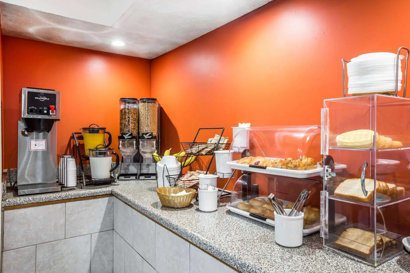 Rodeway Inn & Suites Carrollton