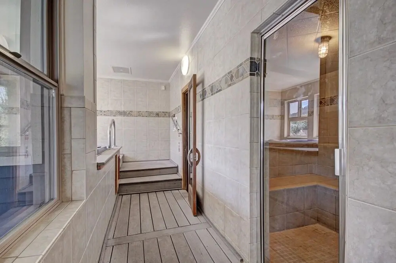 Perfectly Located 2 Story 2br 2ba Close To Lifts + Downtown 1 Bedroom Condo by RedAwning