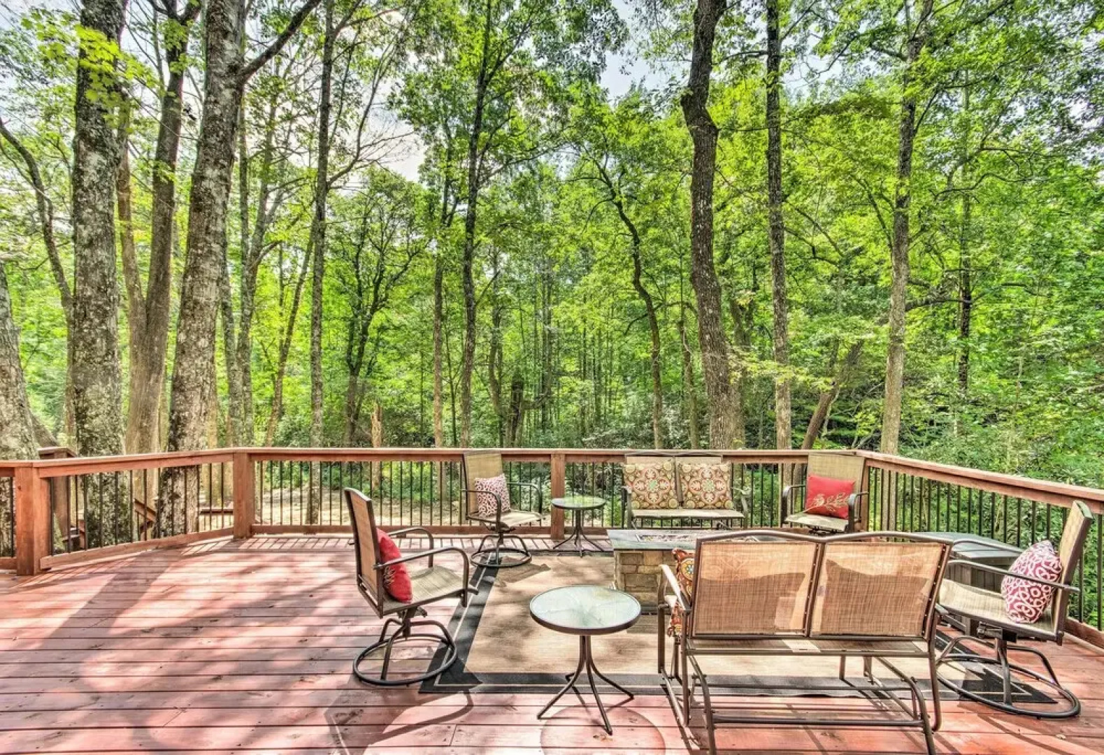 Lake Toxaway Cabin w/ Fire Pit - 1 Mi to Marina