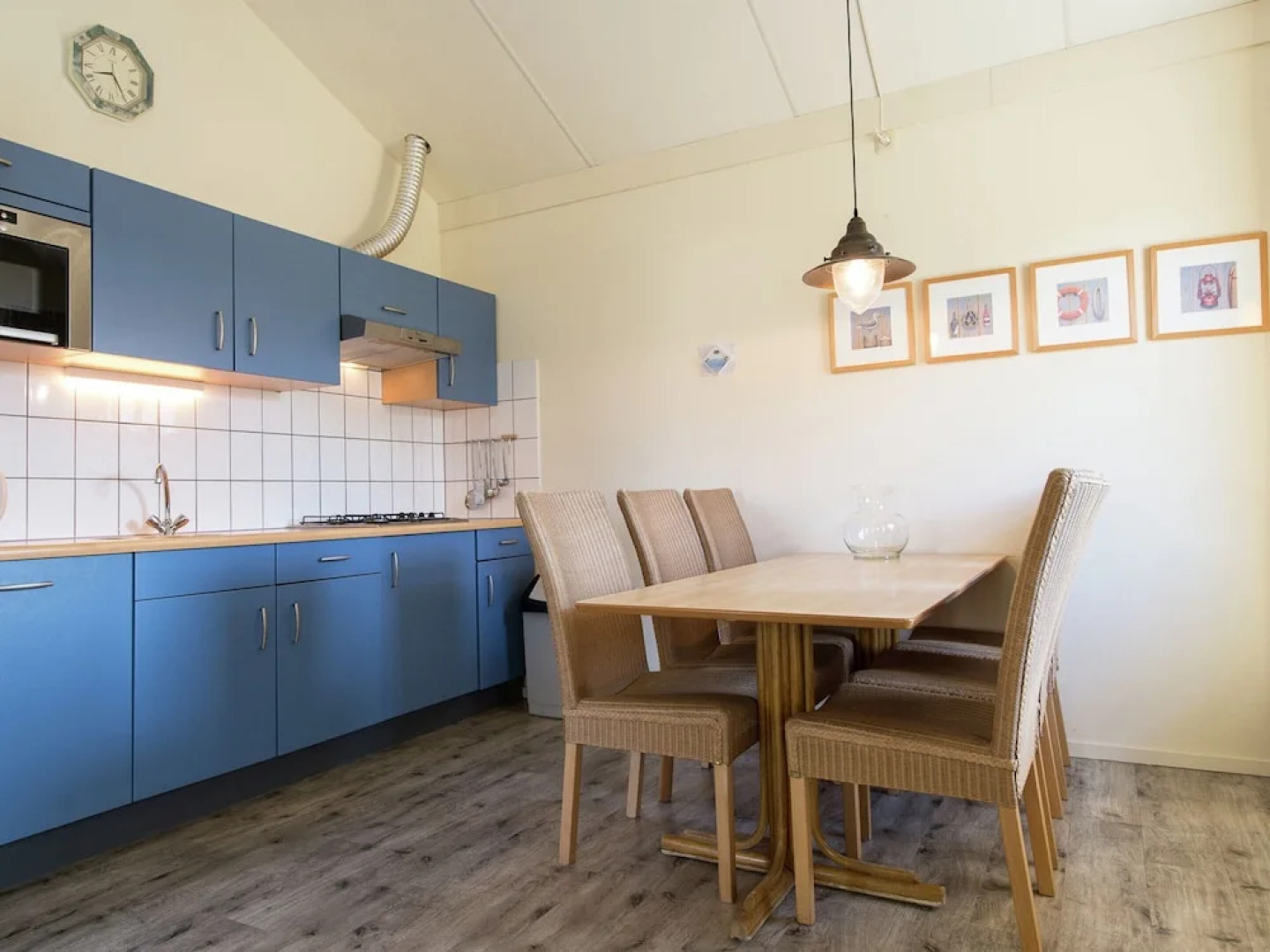 Comfortable Bungalow With Dishwasher, Near the Beach