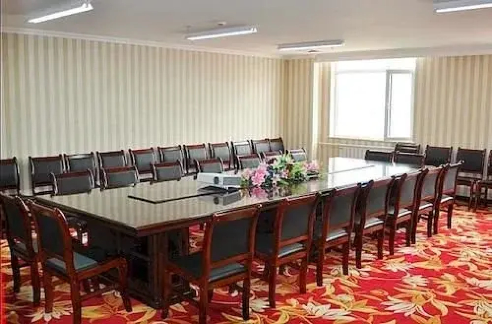 Hongcai Qianziyuan Hotel