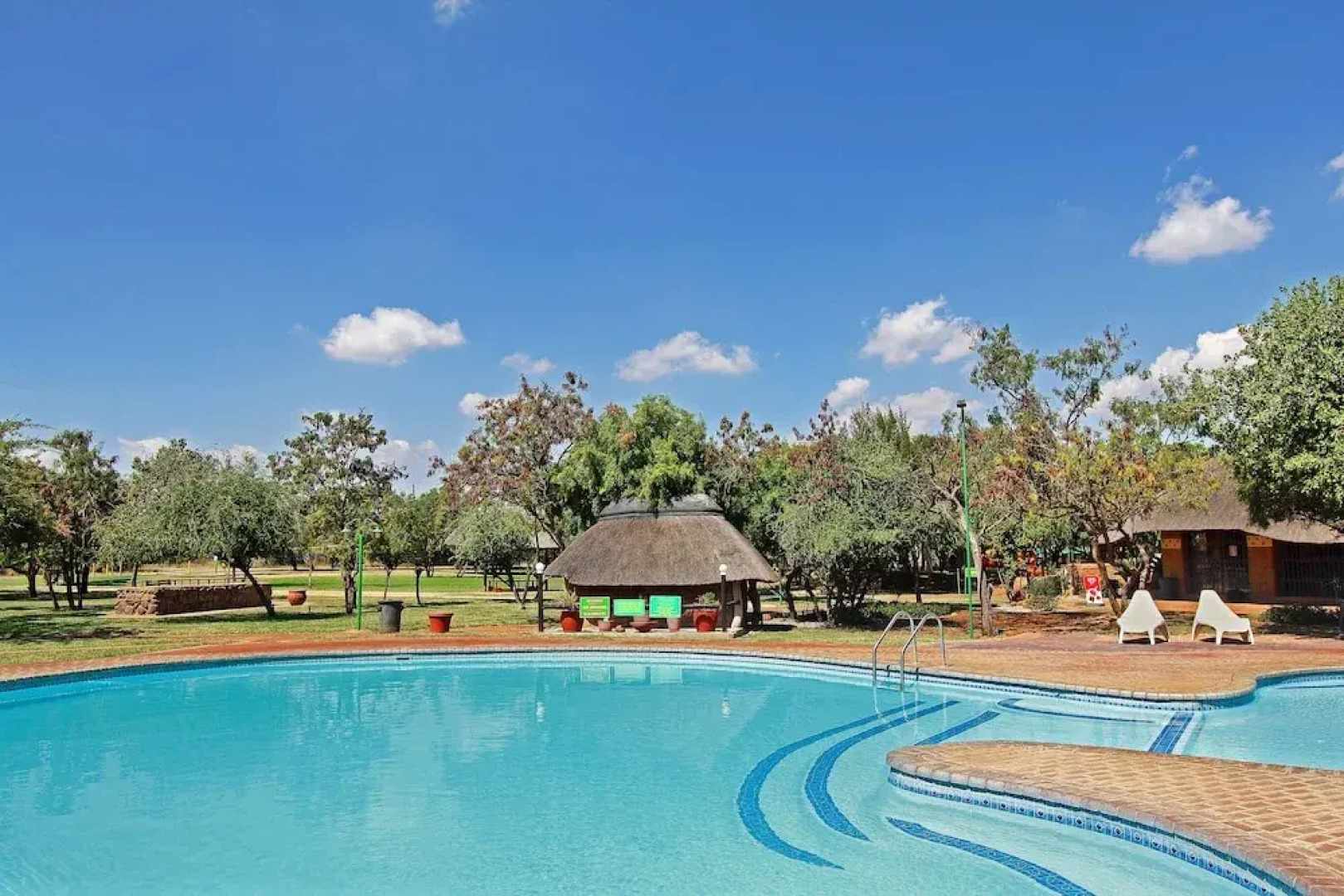 Monateng Safari Lodge