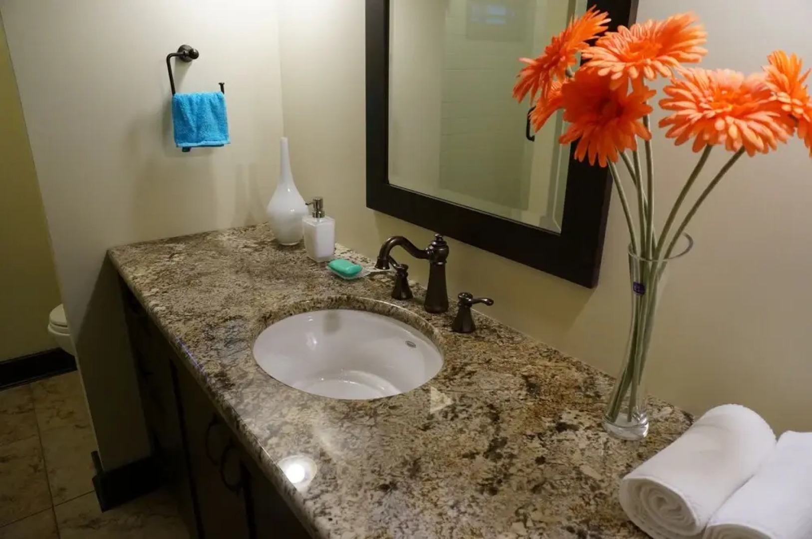 Mission Hill Lake View Villa