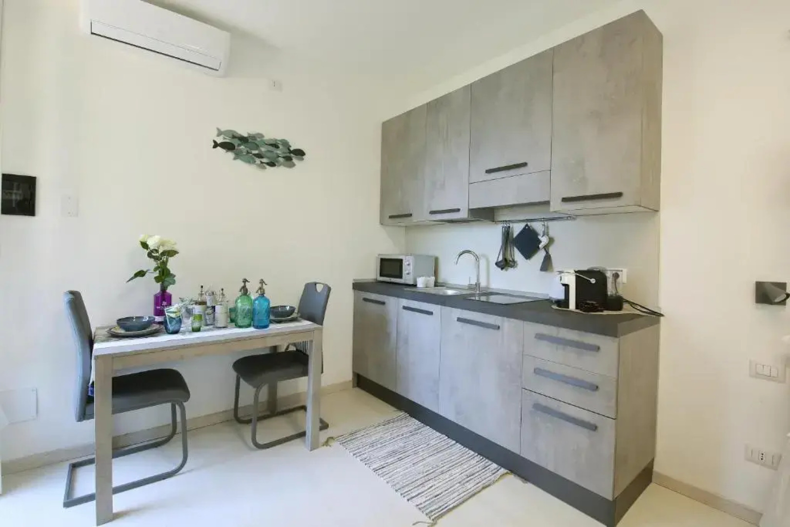 Apartment A lago, private beach and parking