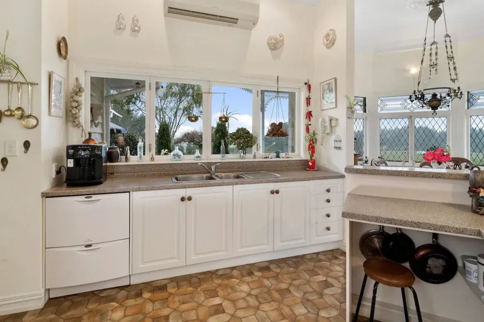 Country Villa Estate