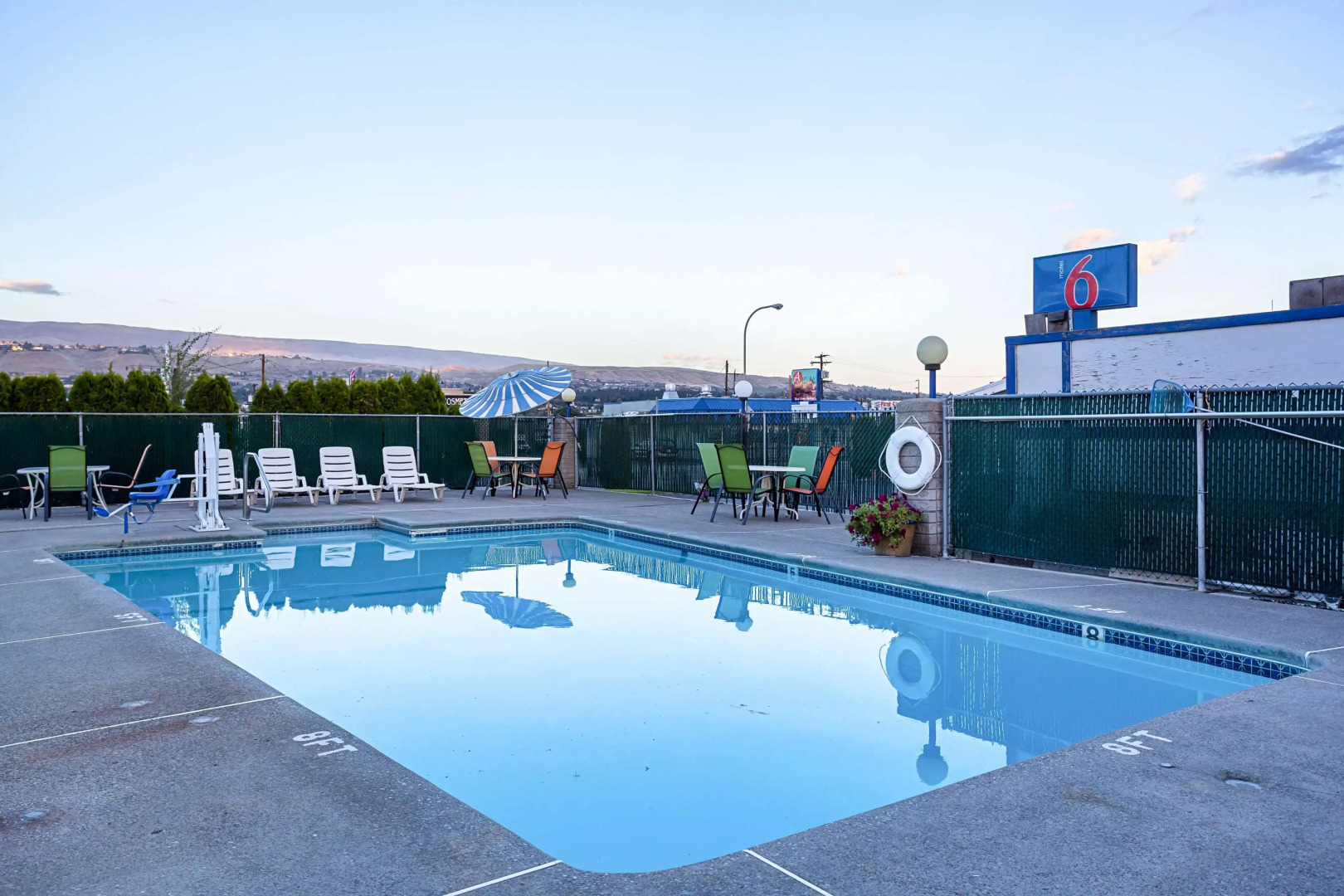 Motel 6 Wenatchee, WA