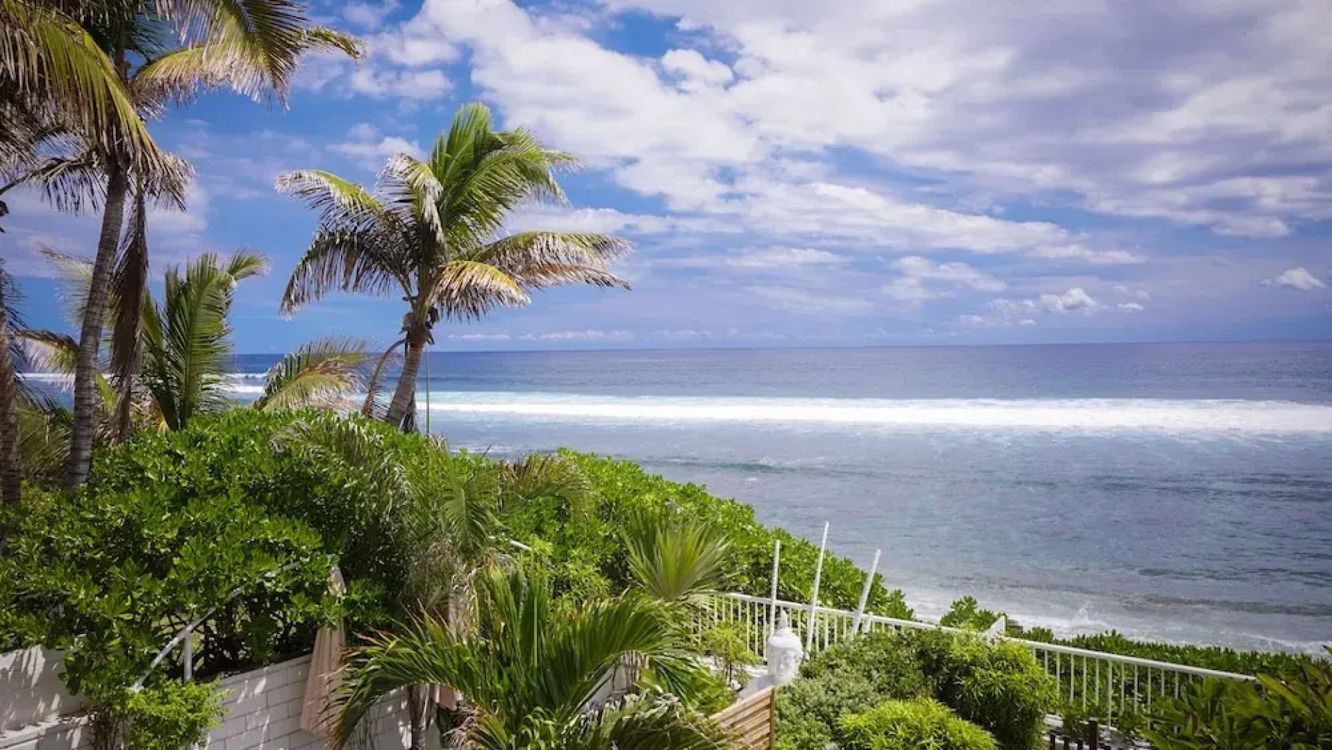 Charmant F2 Trois Bassins