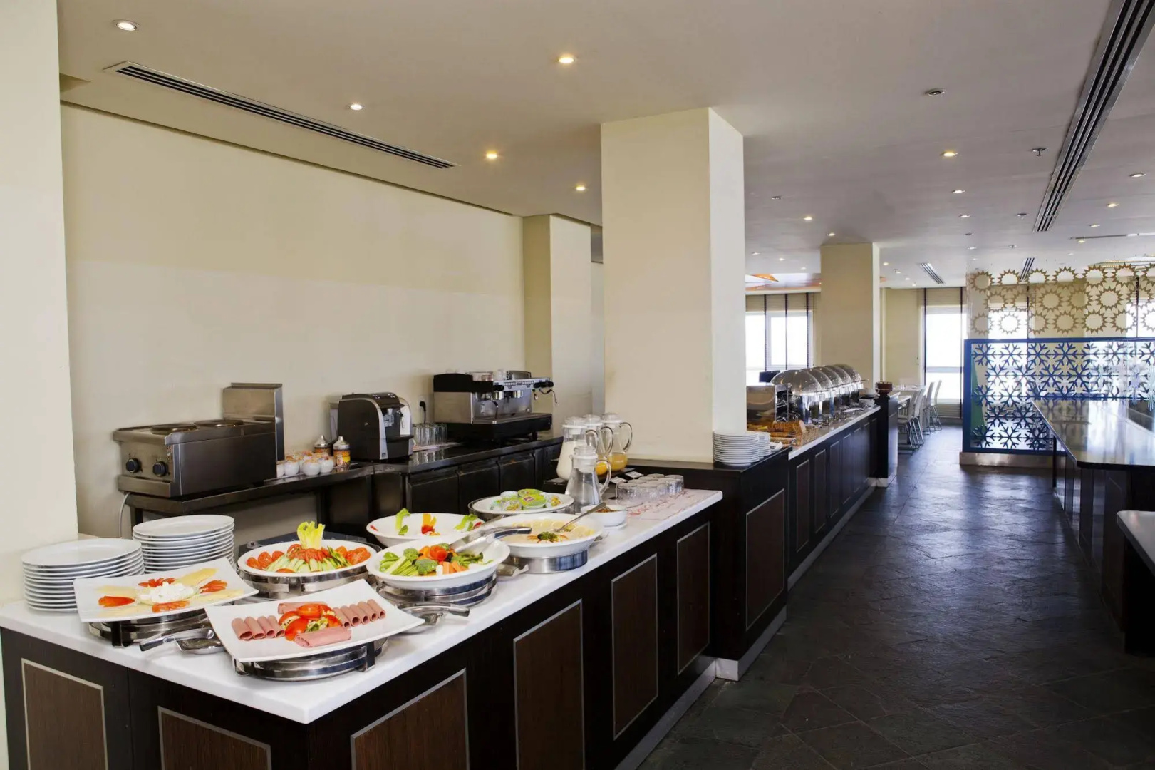 Al Raya Suites