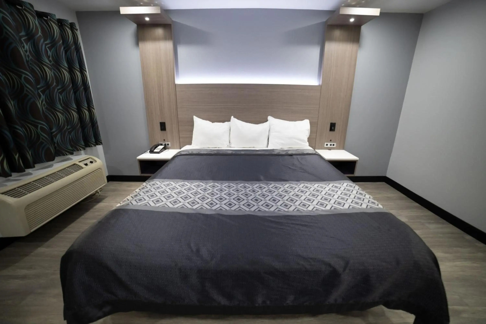 Express Inn & Suites