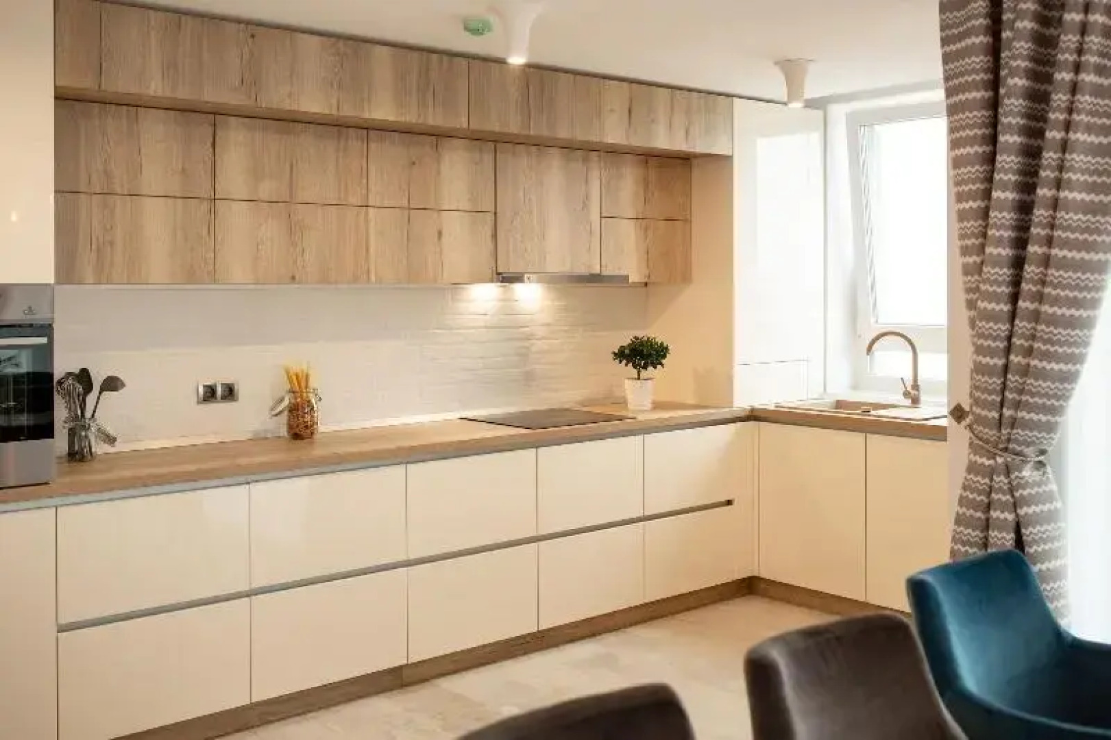 Kanopian Penthouse Hotel