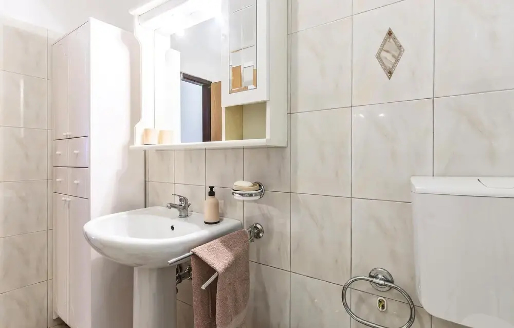 Stunning Home in Liznjan With Wifi and 3 Bedrooms