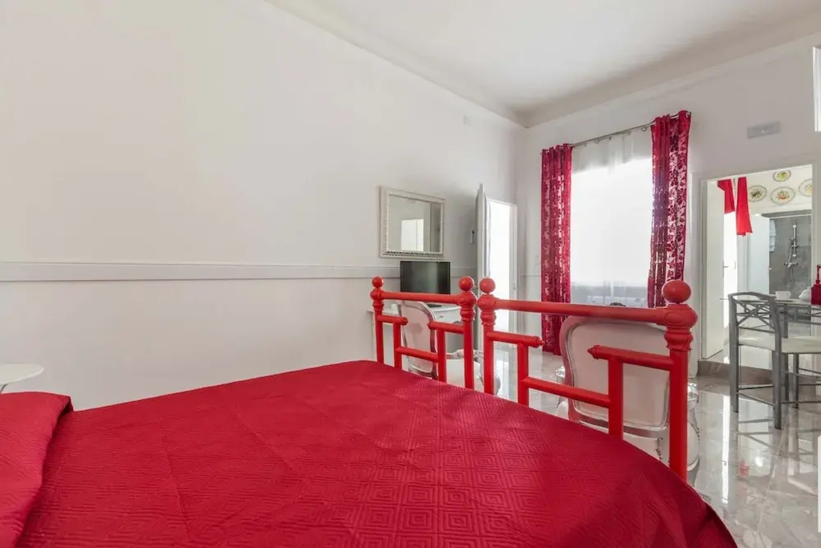 2446 Palazzo Montagna - Mono by Barbarhouse