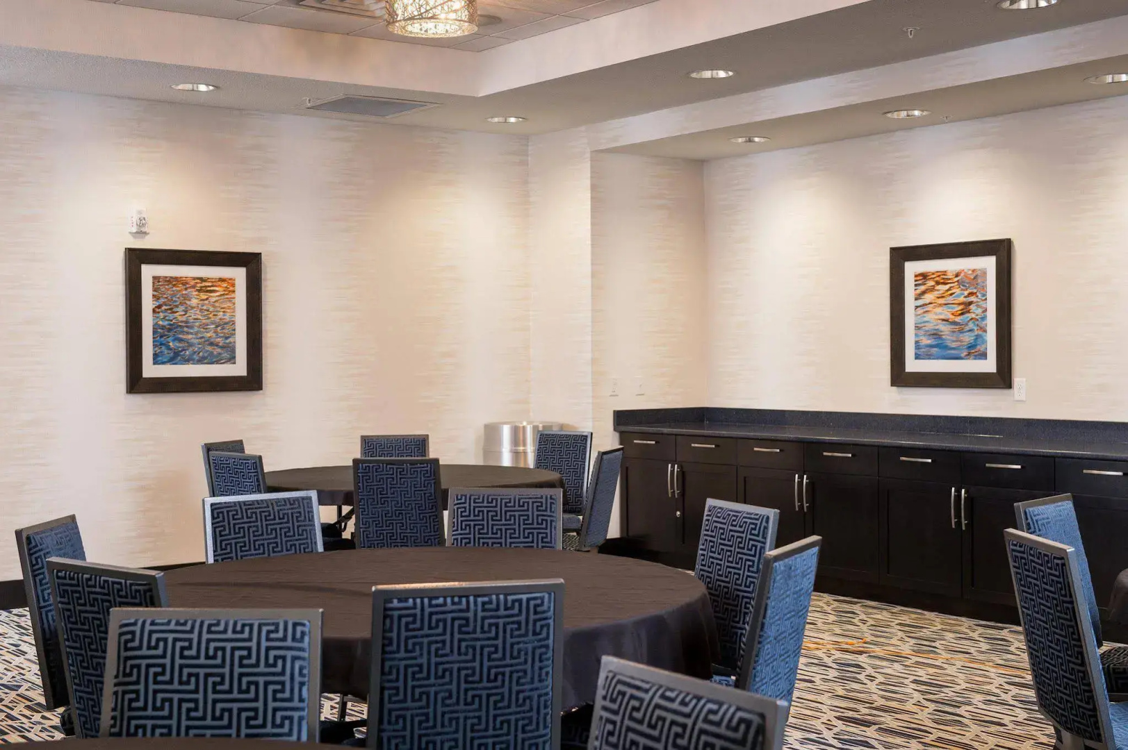 Hampton Inn & Suites La Crosse Downtown