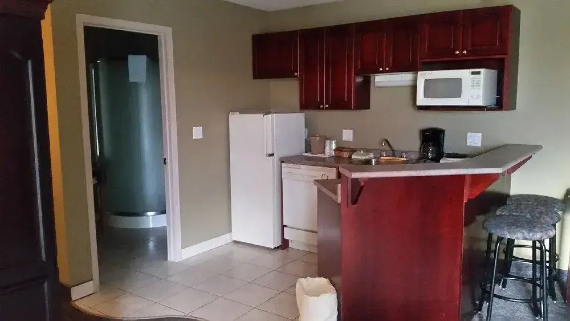 The Ritz Cafe and Motor Inn