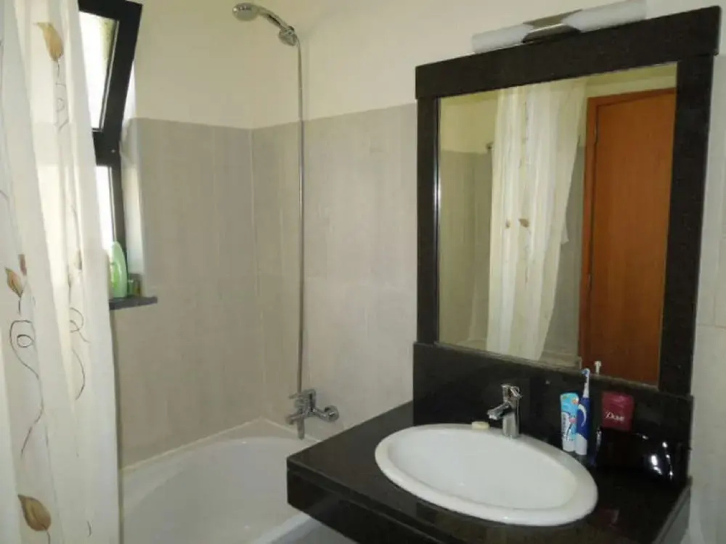 Comfortable Holiday Home, all on one Level and With a Beautiful View