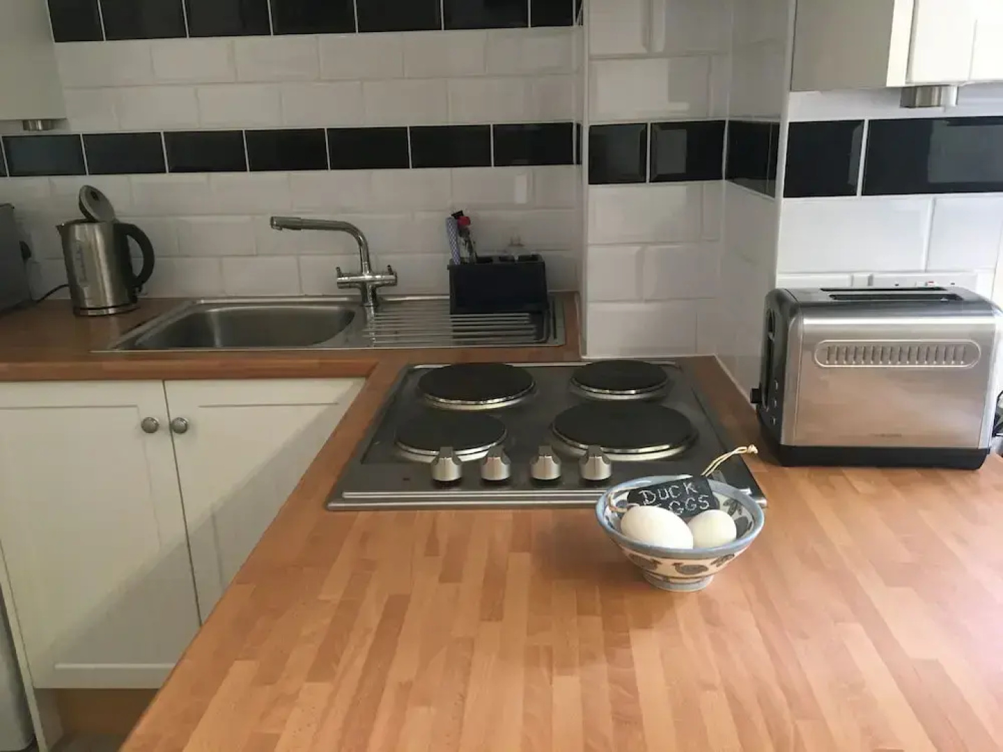 Charming 1-bedroom Apartment Near South Downs