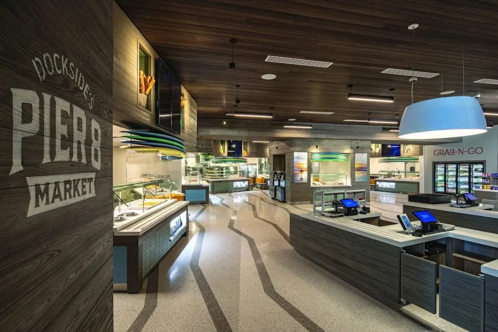 Universal Endless Summer - Dockside Inn and Suites