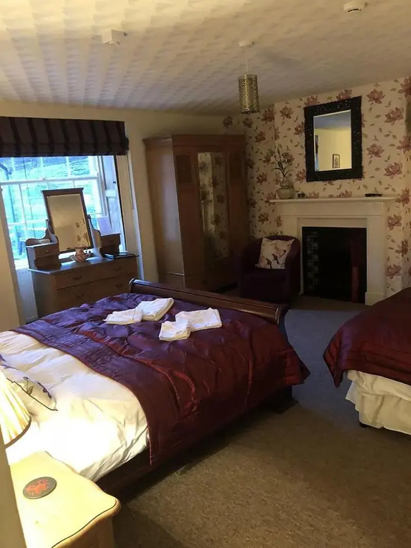 The Oakeley Arms Hotel