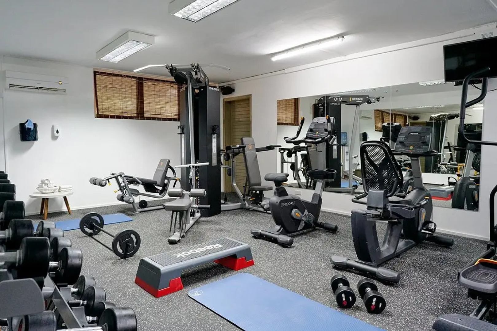 Lagoon Attitude - Adults Only