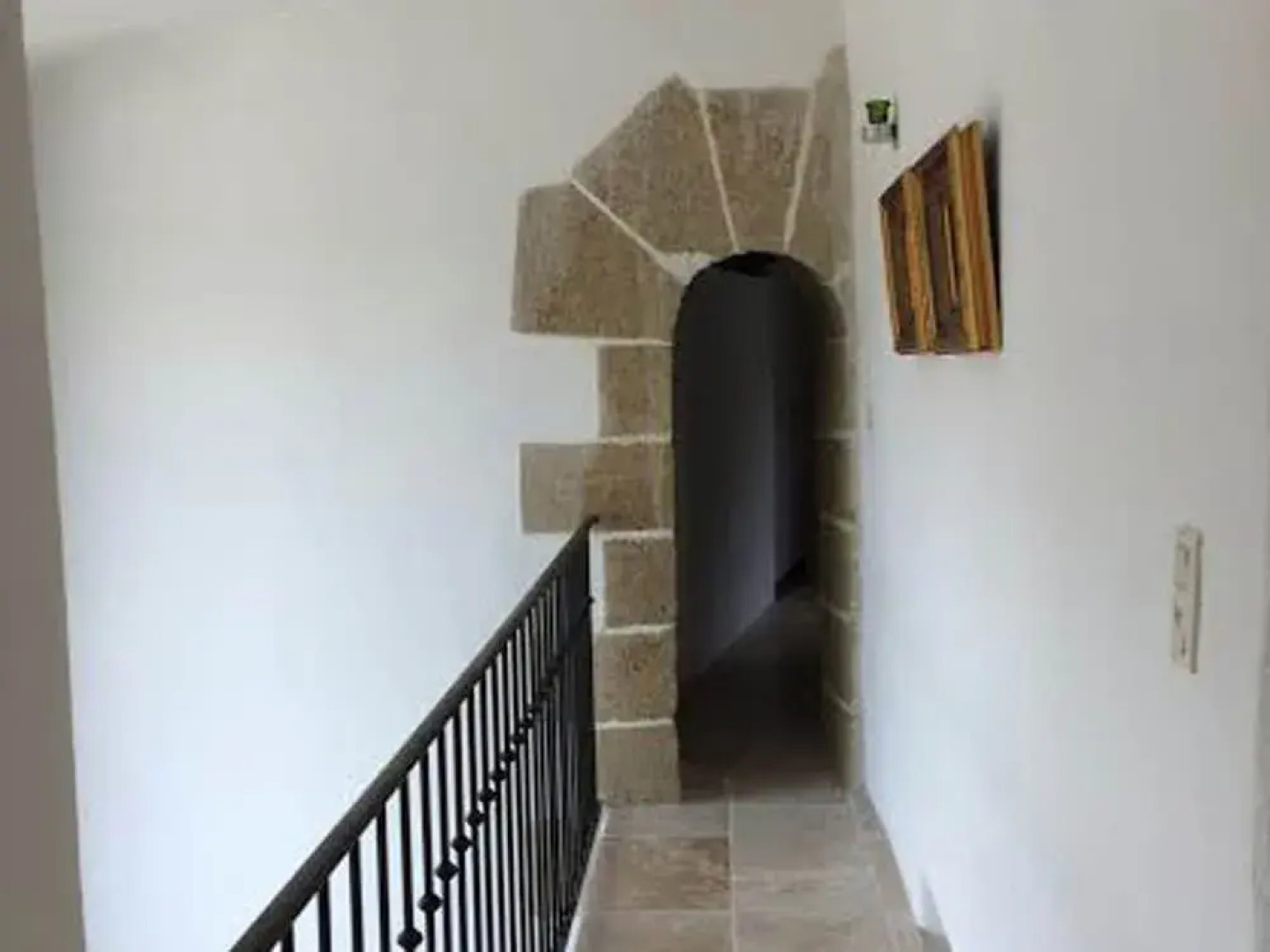 Spacious Castle in Jonquières With Swimming Pool