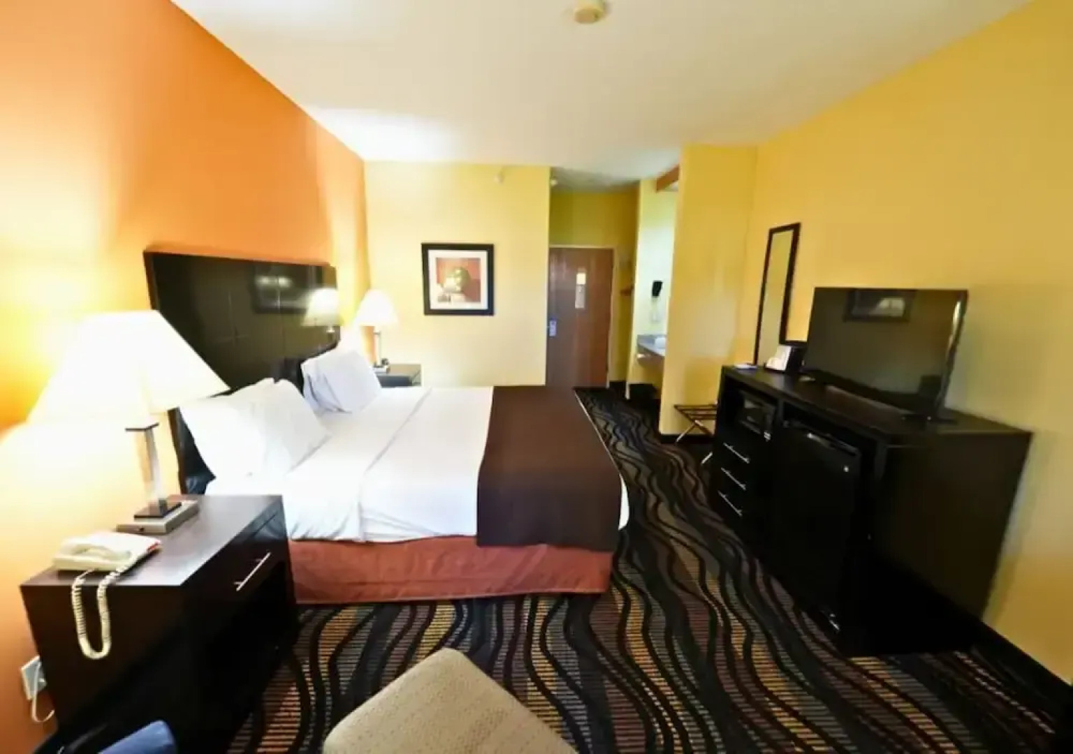 Rock Island Inn & Suites Streator IL
