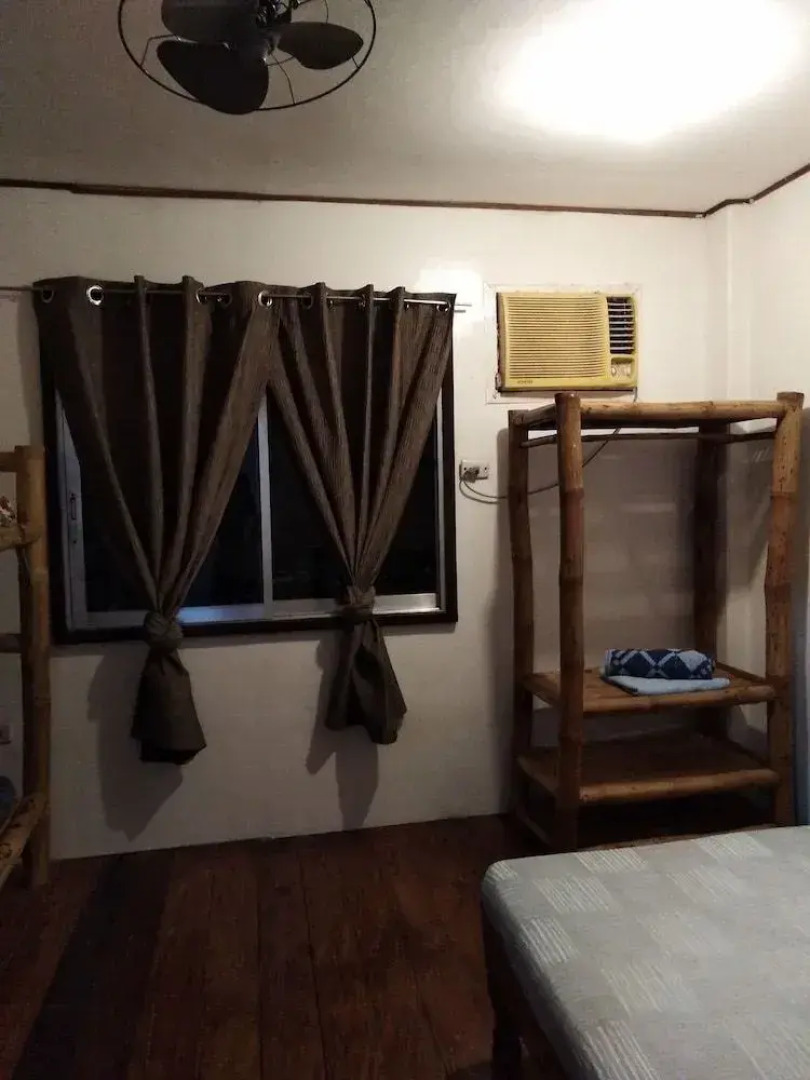 Deden's Pizzeria and Guesthouse - Moalboal Panagsama