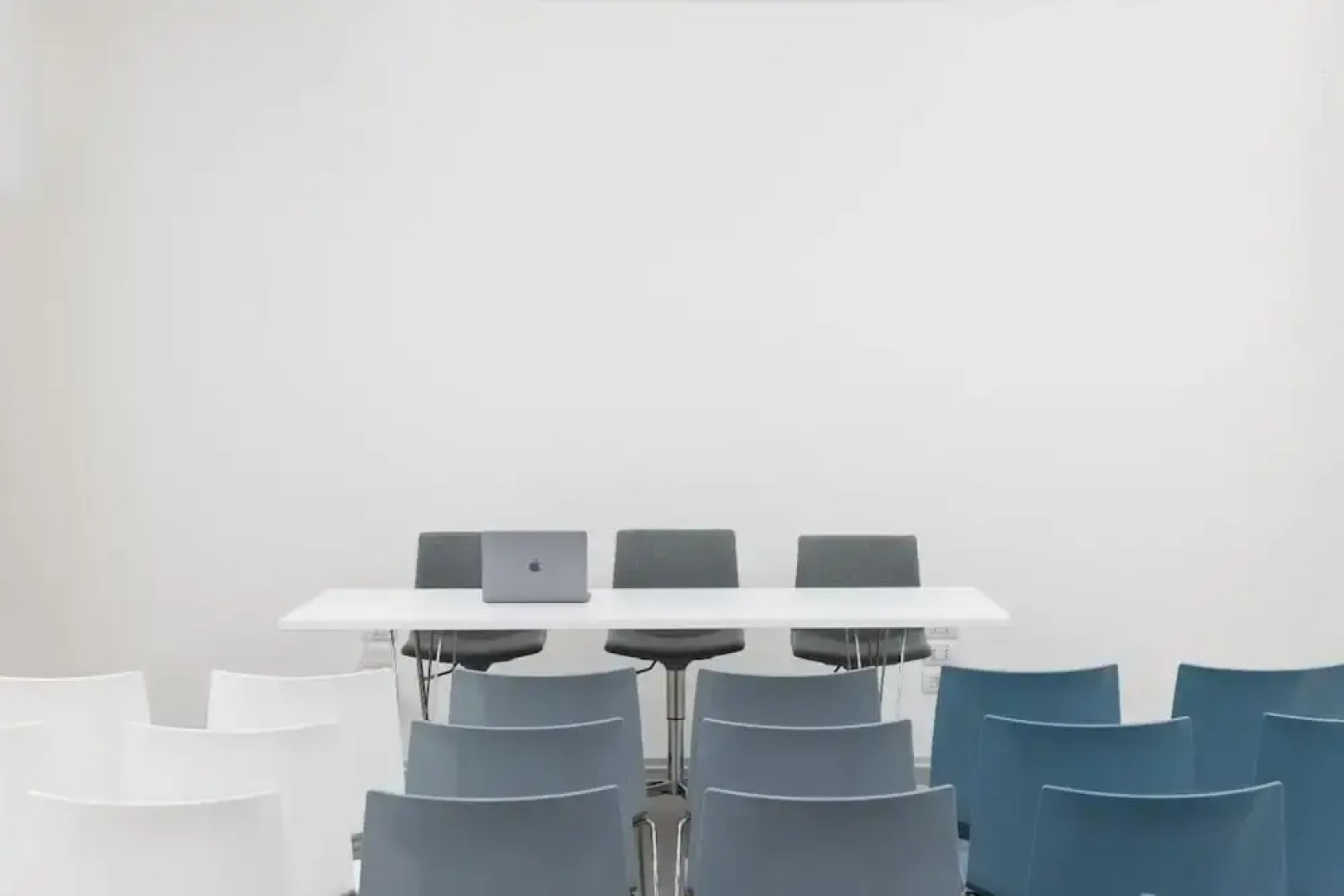 Alkamuri Posh Hotel Spa - 102 Suite Deluxe