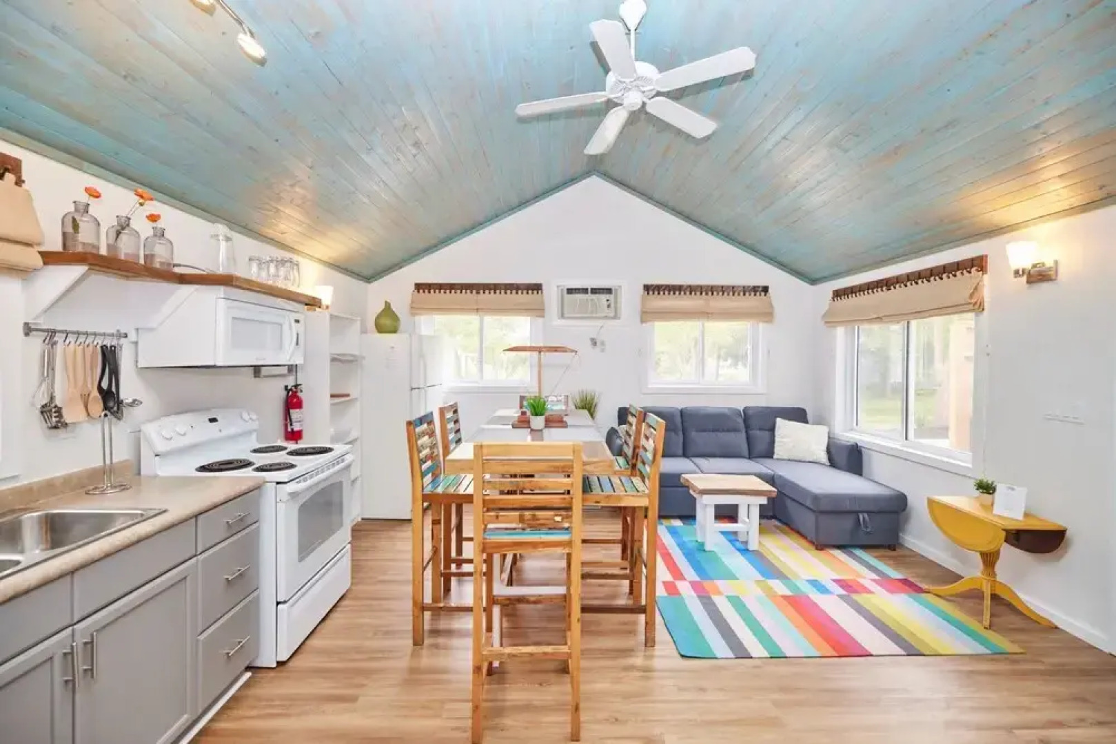 Lake Haven Beach Resort