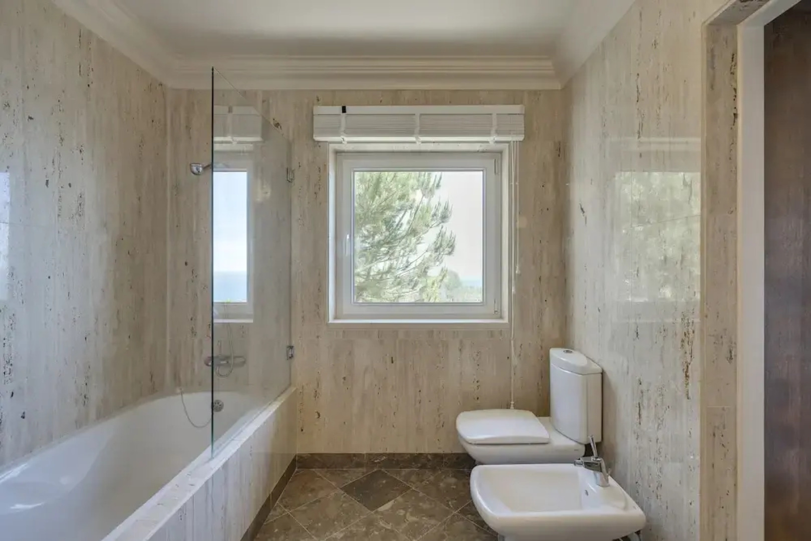 Coastline Arrabida Villa by Cadenzalux