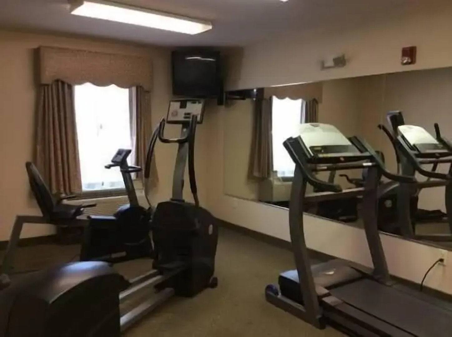 American Inn & Suites - High Point NC