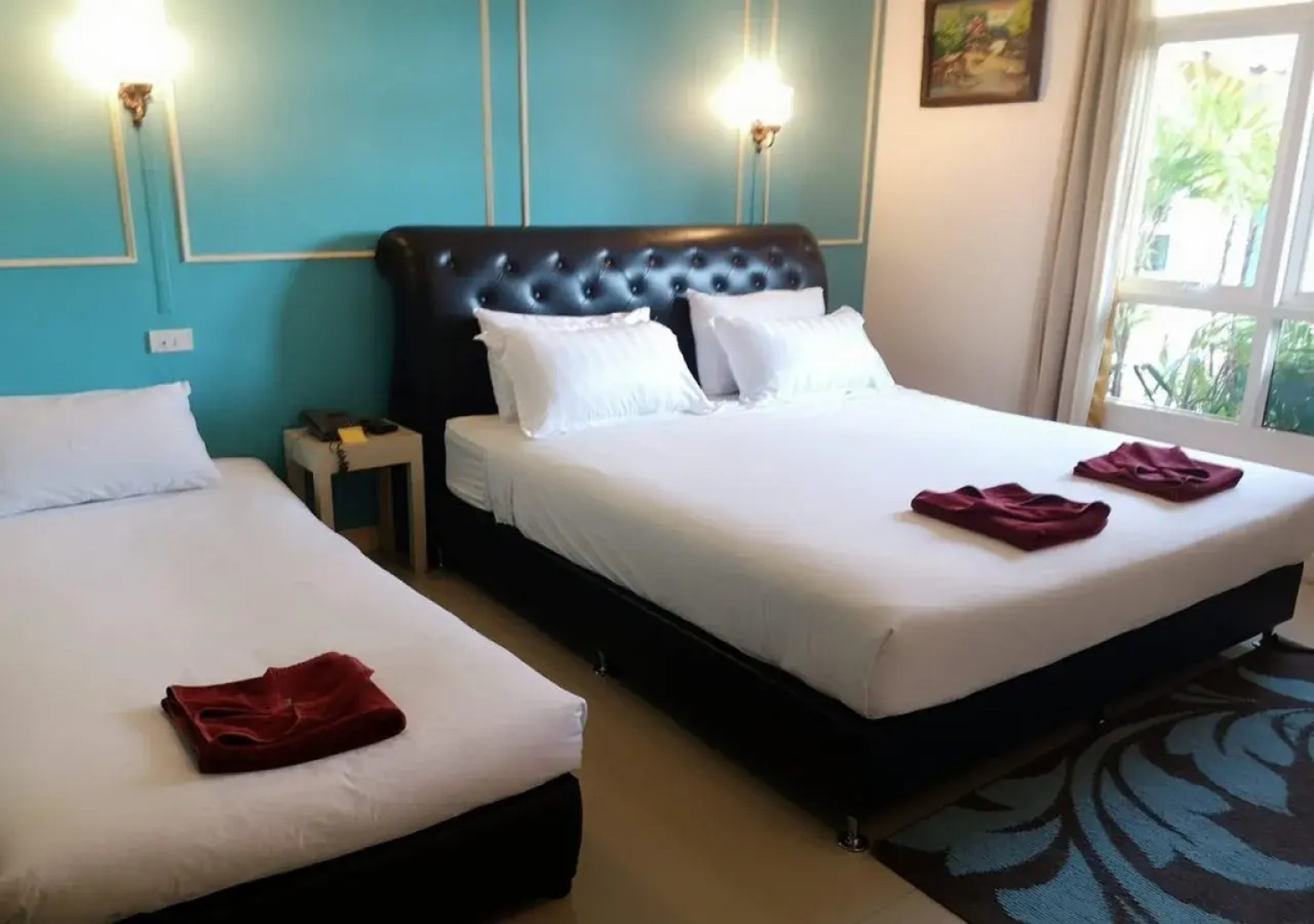 Topaas Resort And Swimmimg Pool