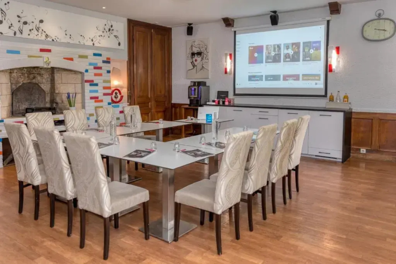 Logis Hôtel la Commanderie de Champarey