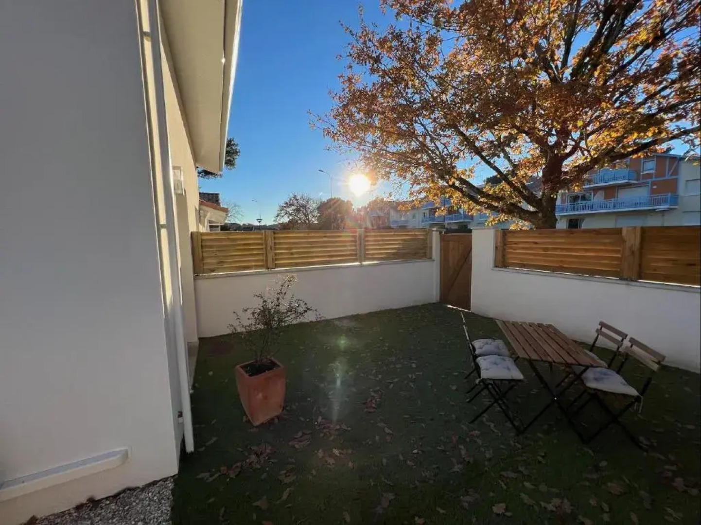 Les Embruns, océan et centre ville à pied