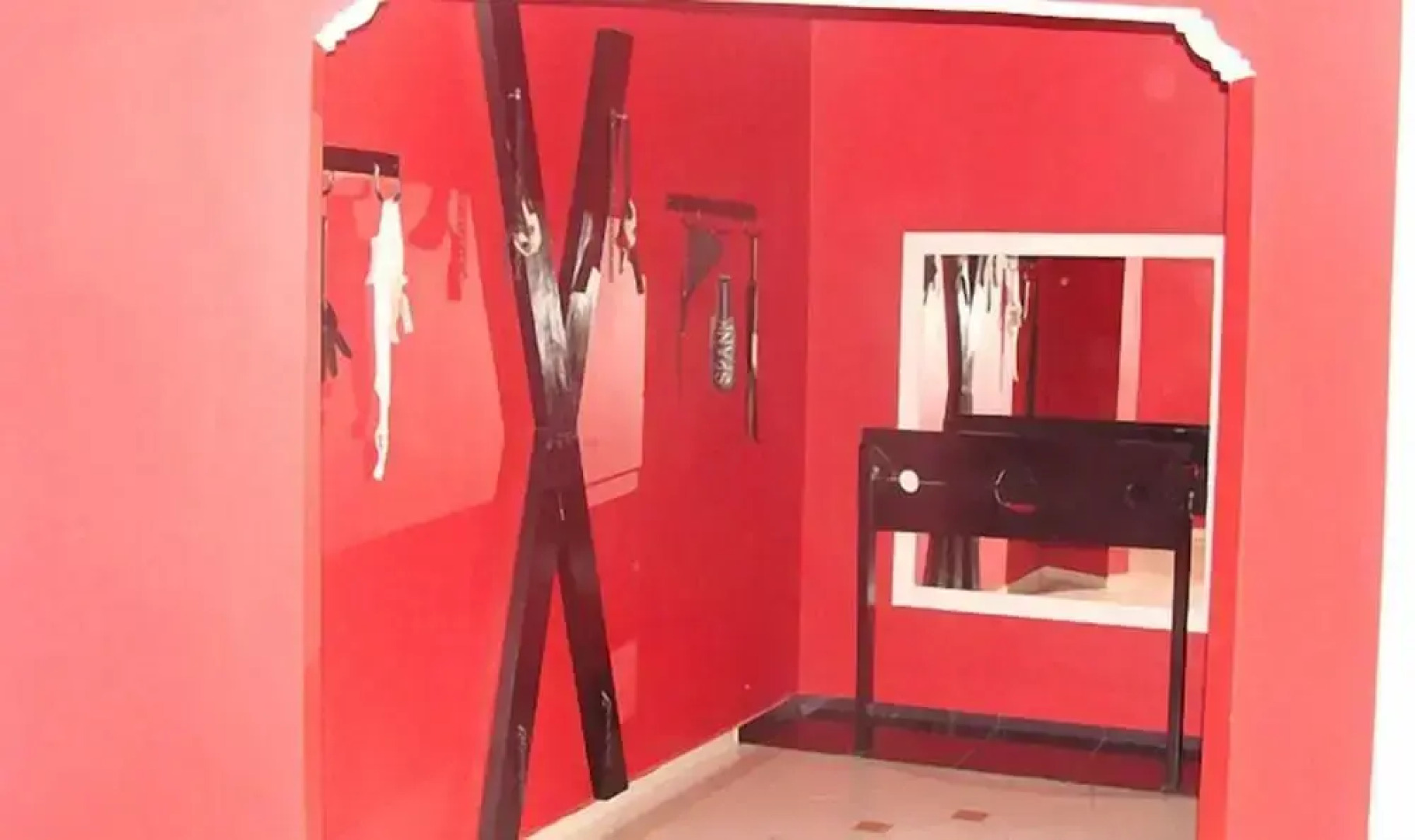 Flamboyant Motel - Adults Only