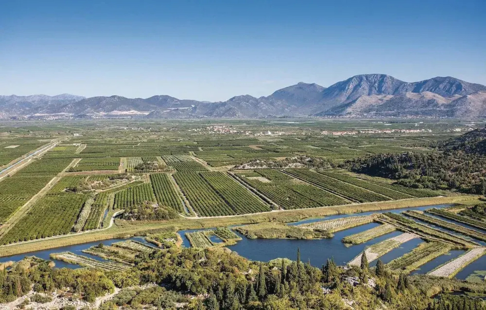 Awesome Home in Bacina With Wifi and 2 Bedrooms