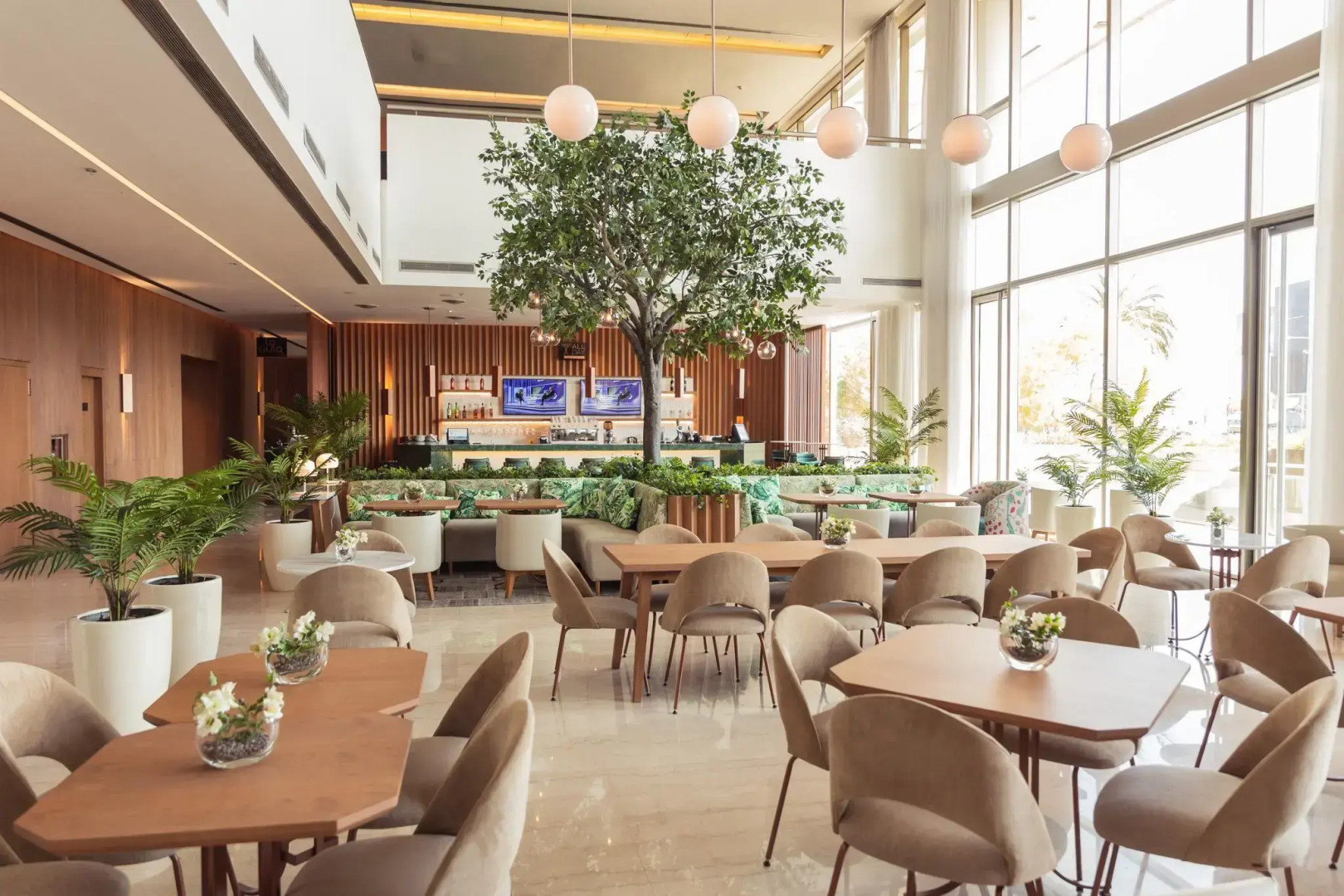 Pullman Rosario City Center Hotel