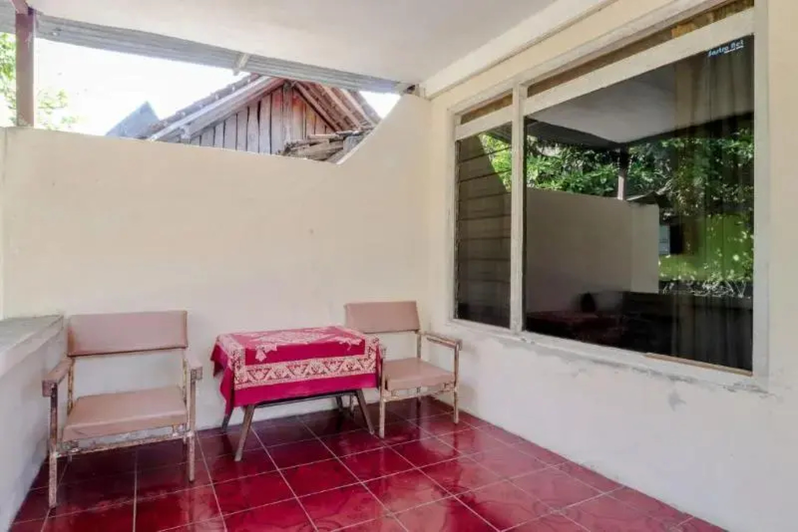 Omah Nggunung Cafe & Homestay by ZUZU