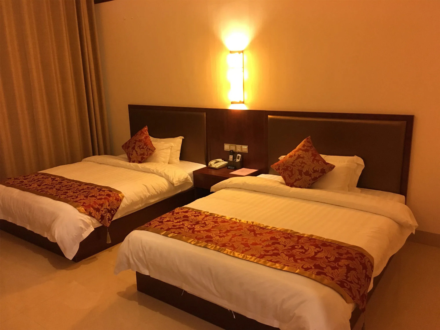 Yangshuo Mountain Top Retreat