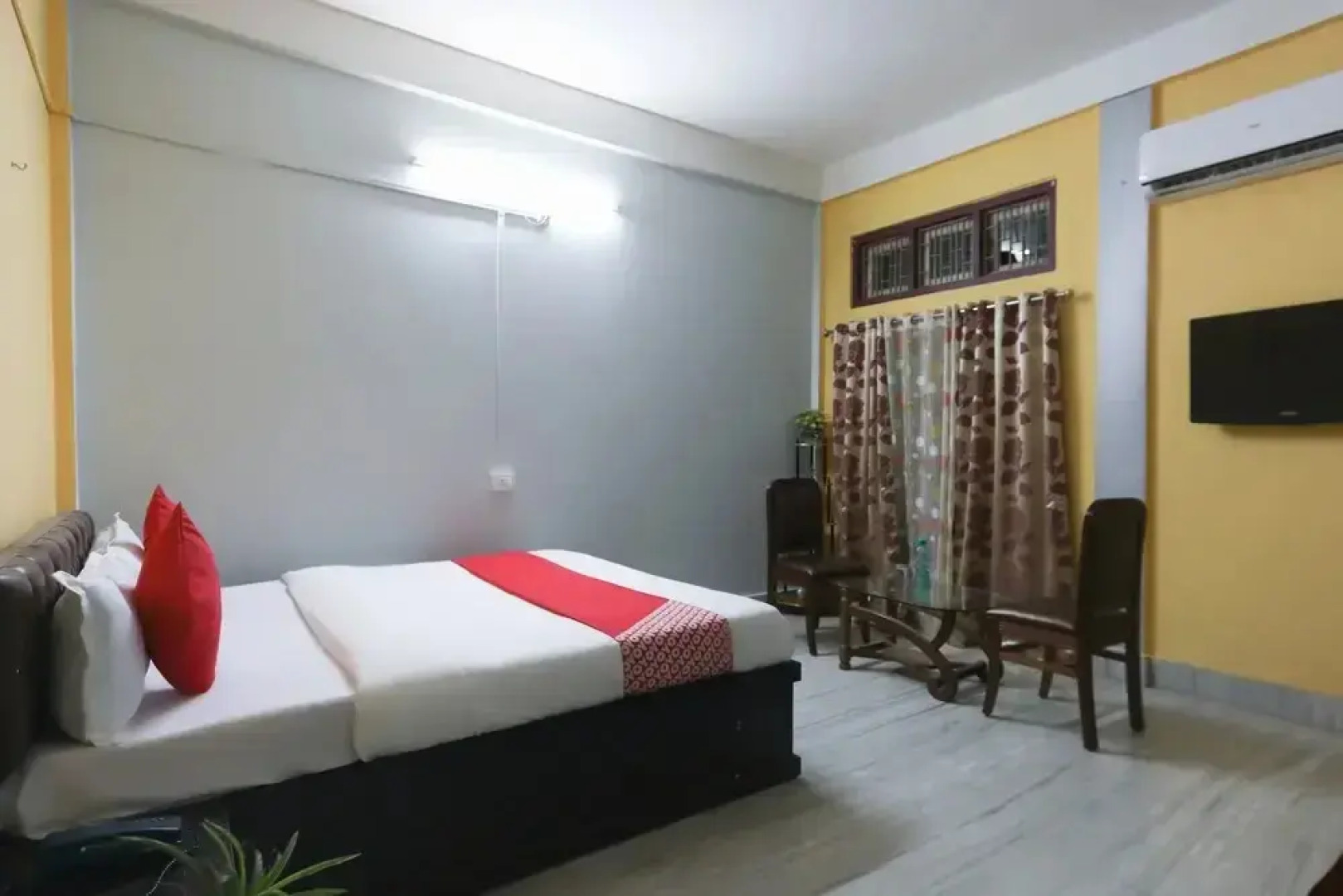 N N Residency by OYO Rooms