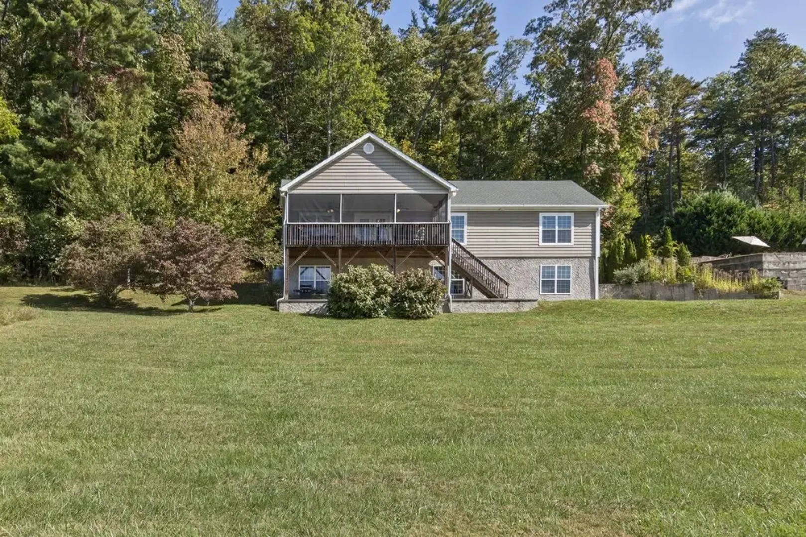 -mountain Views-great Location-near Dupont And Pisgah Forest 3 Bedroom Home by Sunscape Property Management