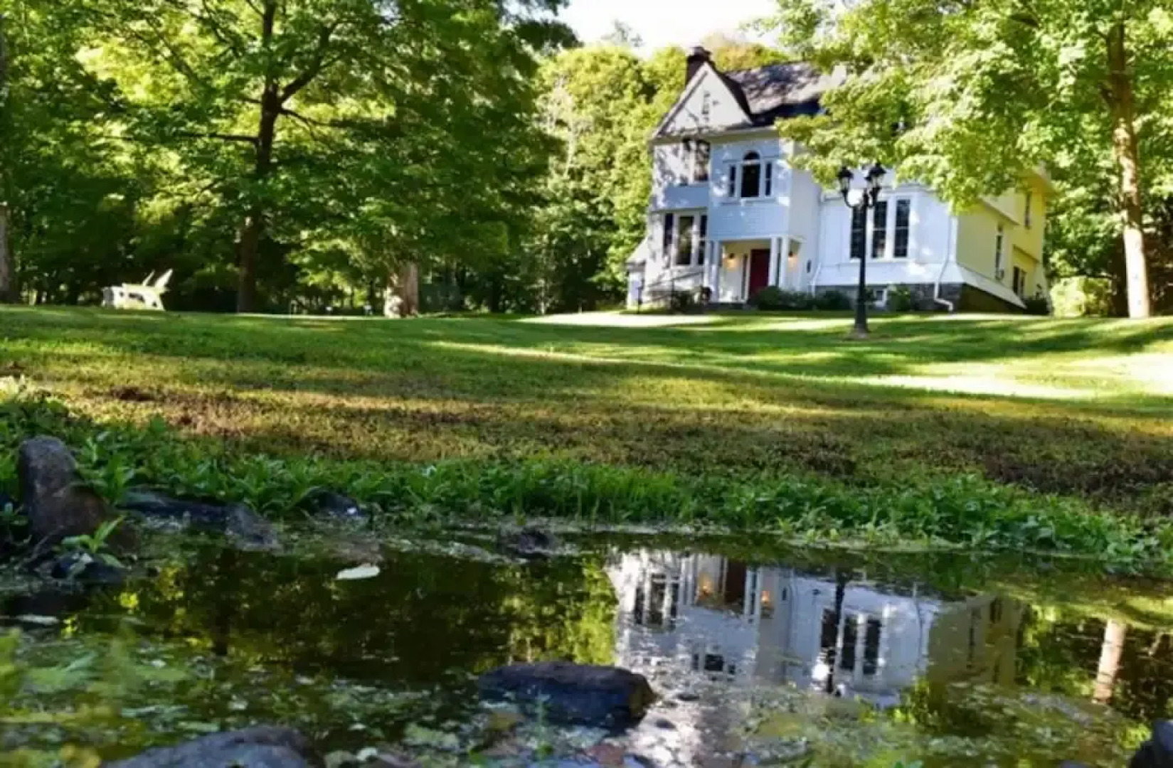 The Pawling House Bed & Breakfast